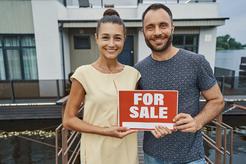Vendre une maison en location : réglementations et conseils